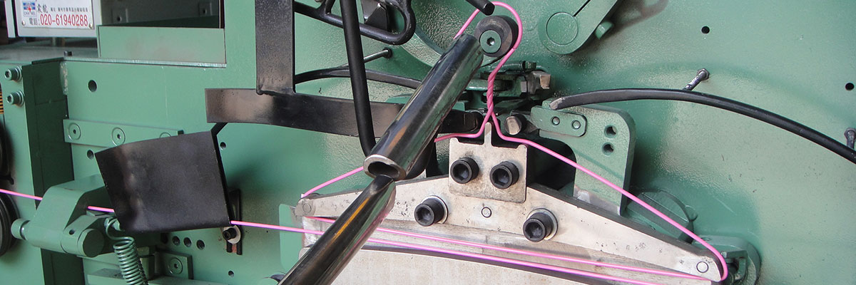Машина для изготовления вешалок из оцинкованной стали и ПВХ