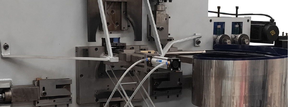 Станок для производства ручек для ведер