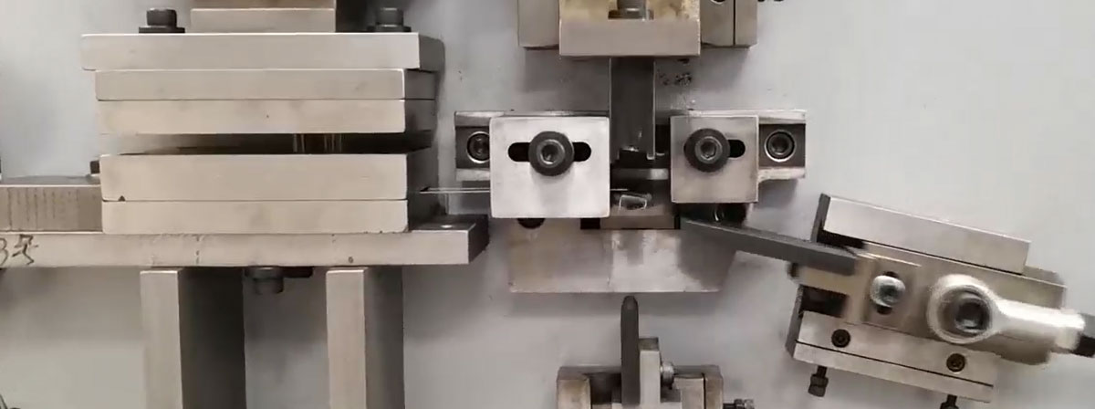 Станок для изготовления скоб для ПП лент Станок для изготовления скоб для ПП лент